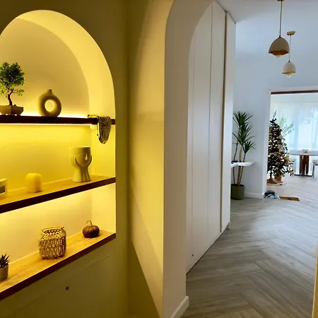 Cecilia Luxury Apartment *