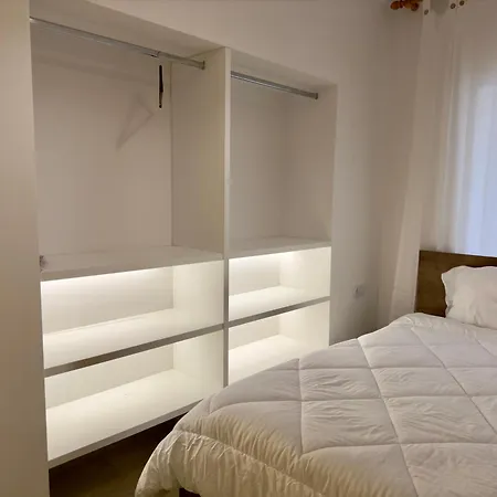Cecilia Luxury Apartment Kastoria