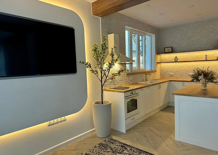 Cecilia Luxury Kastoria