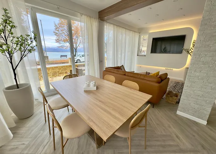 Cecilia Luxury * Kastoria