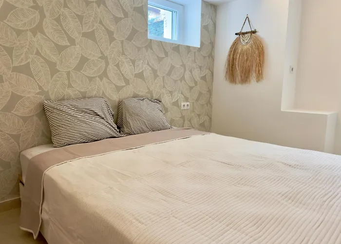 Cecilia Luxury Kastoria